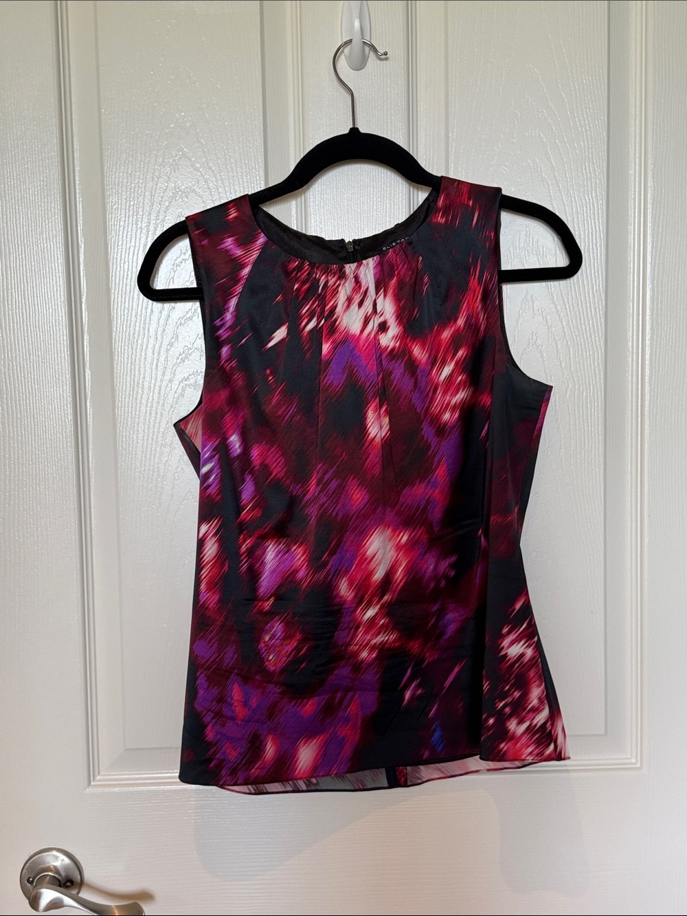 Elie Tahari Sleeveless Abstract Print Camisole in Magenta, Purple & Black size s